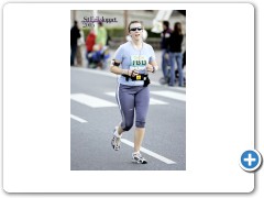 Lizz running half marathon 2006